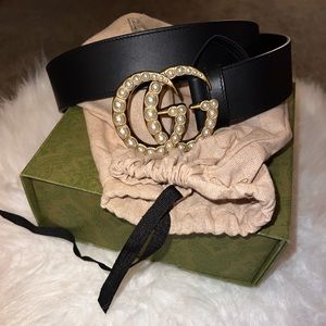 Authentic Gucci pearl belt in excellent condition.